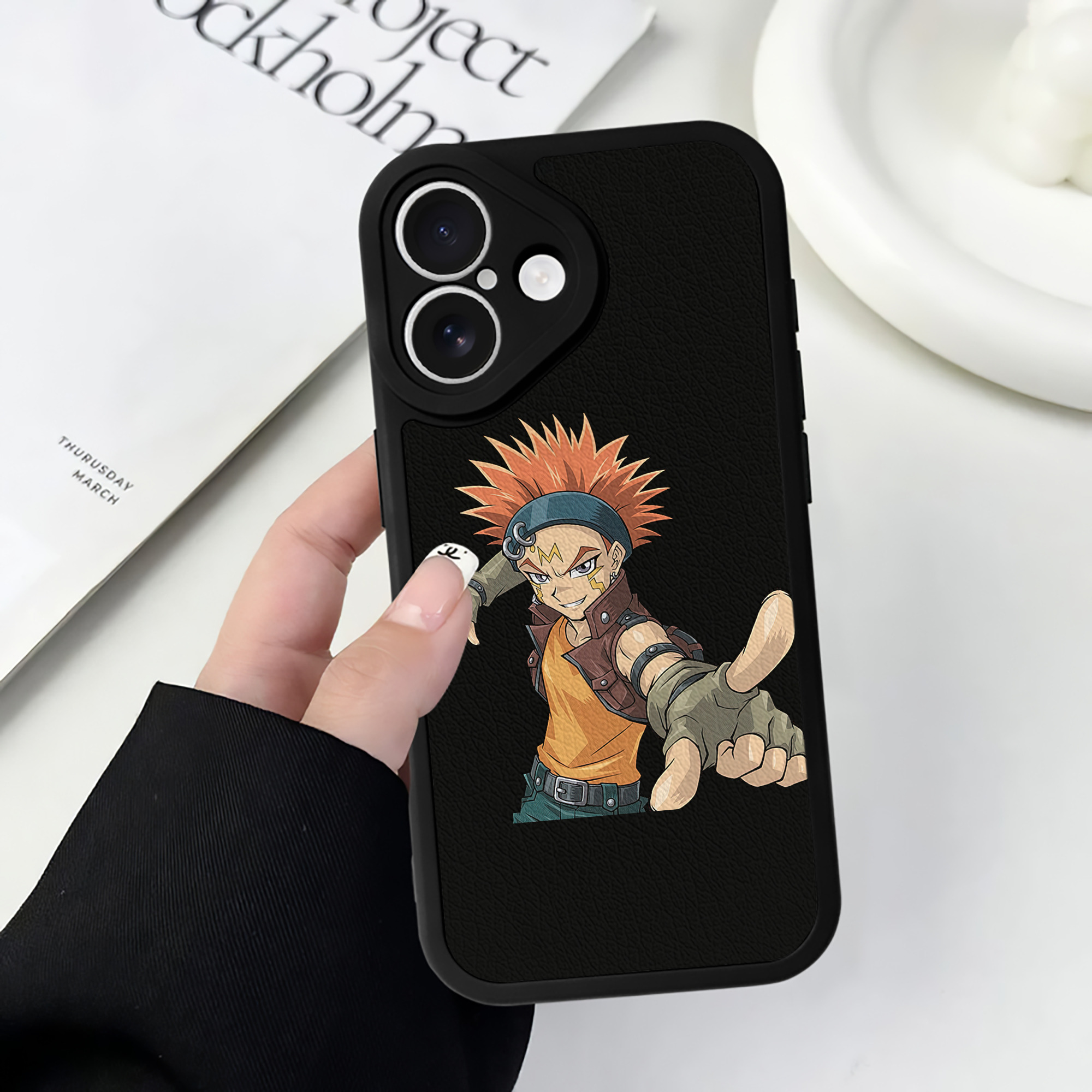 遊☆戯☆王 Yu-Gi-Oh! 【iPhone 16シリーズ対応】シリコンスマホケース（レザー調） 材質：シリコン